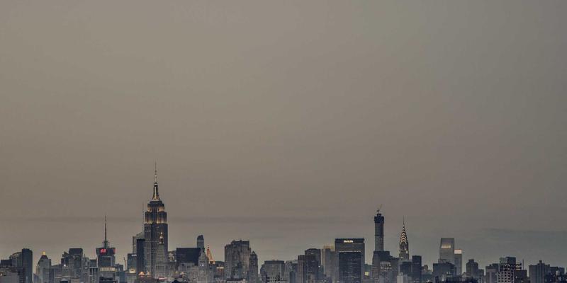 AI驱动的网络流量分析与异常行为智能检测：现代系统管理与网络安全的关键工具