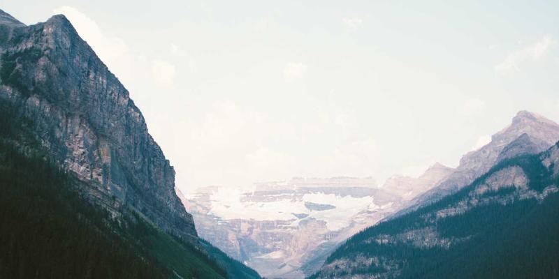 Future Tech演进：IPv6规模化部署中的企业网络过渡策略与安全考量